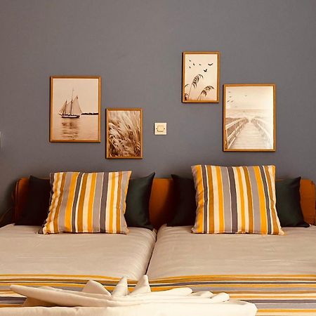 Michael Apartments Agia Marina 외부 사진
