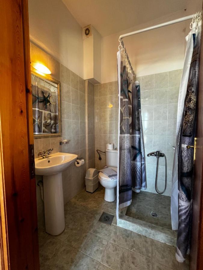 Michael Apartments Agia Marina 외부 사진