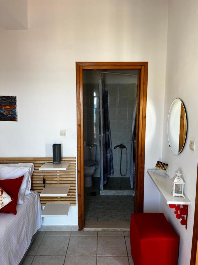 Michael Apartments Agia Marina 외부 사진