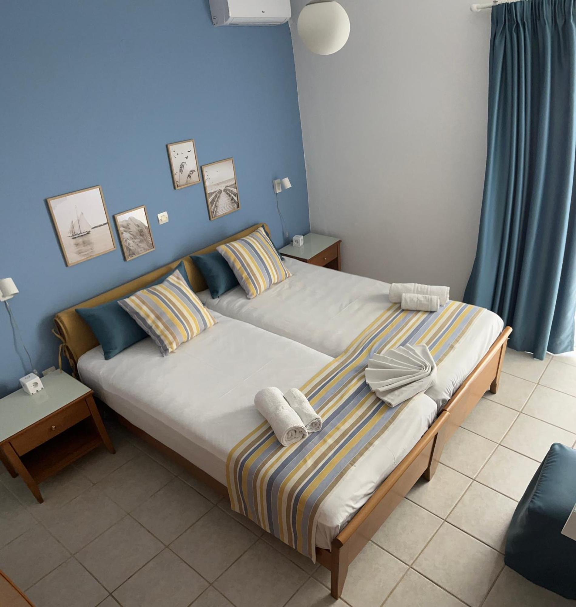 Michael Apartments Agia Marina 외부 사진